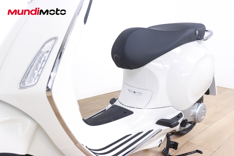 Motorbike image 8