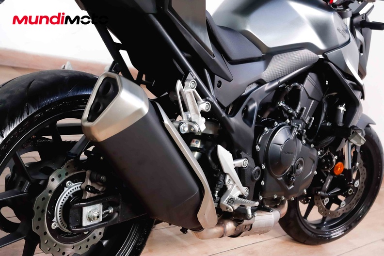 Motorbike image 3