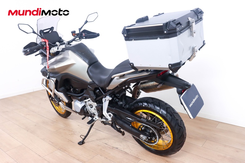 Motorbike image 6