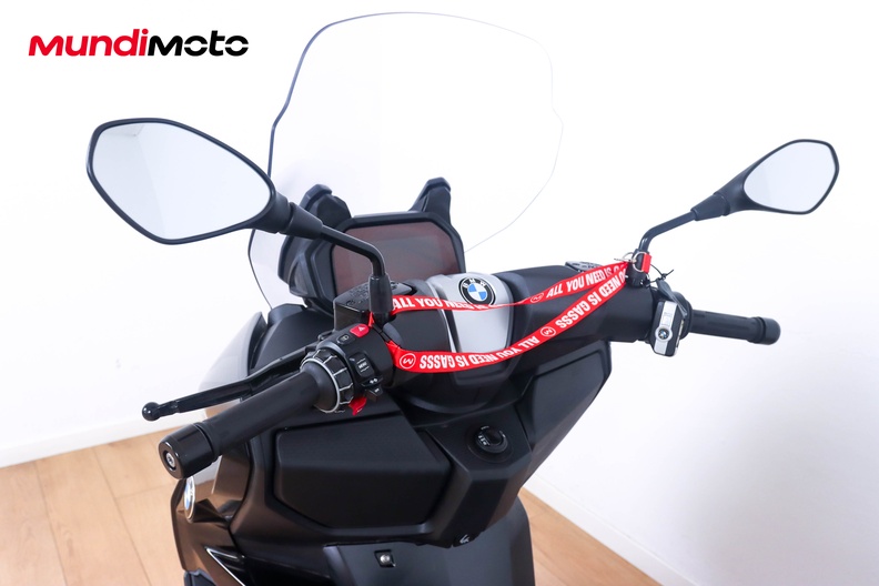 Motorbike image 10