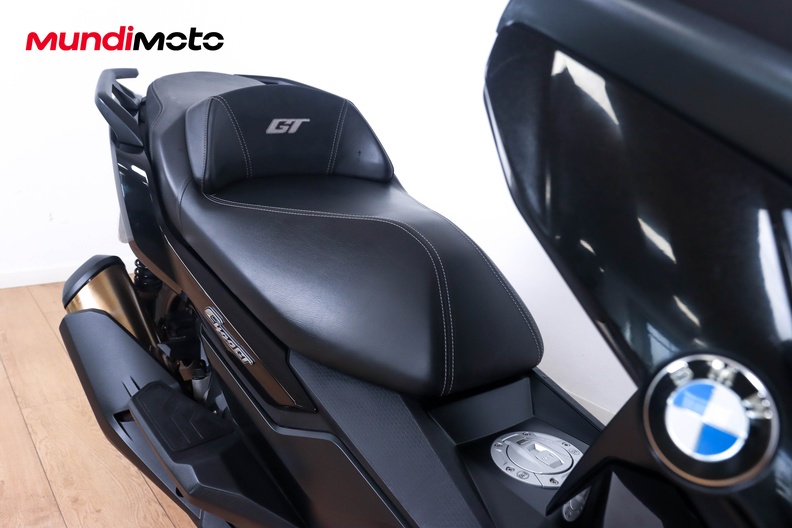 Motorbike image 12