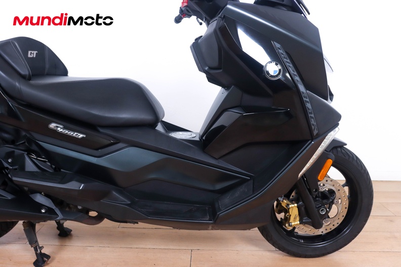 Motorbike image 13