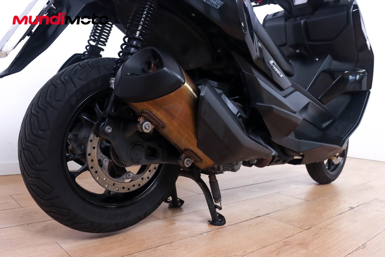 Motorbike image 3