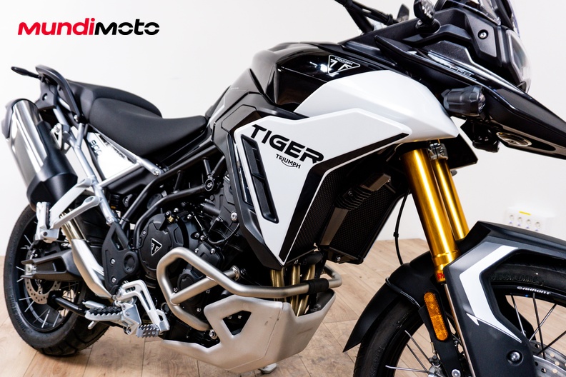 Motorbike image 4
