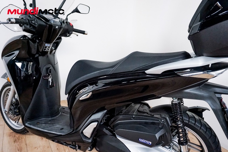 Motorbike image 8