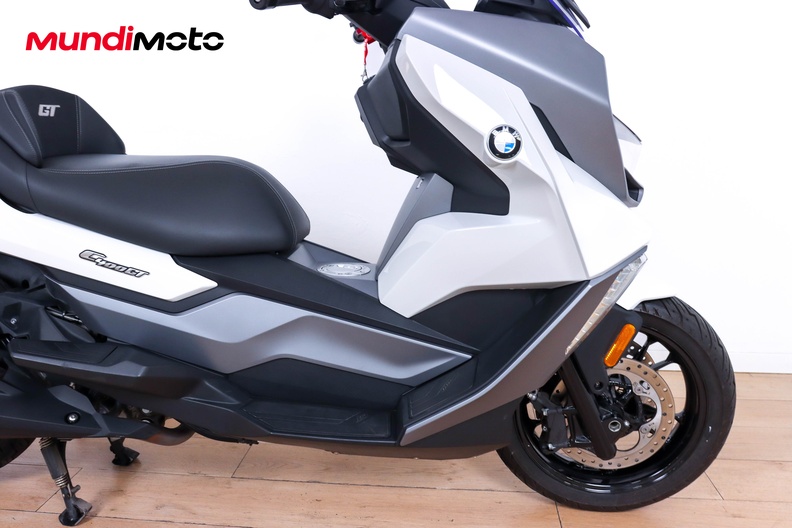 Motorbike image 13