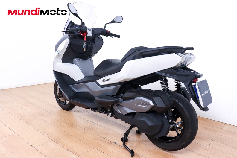 Motorbike image 6