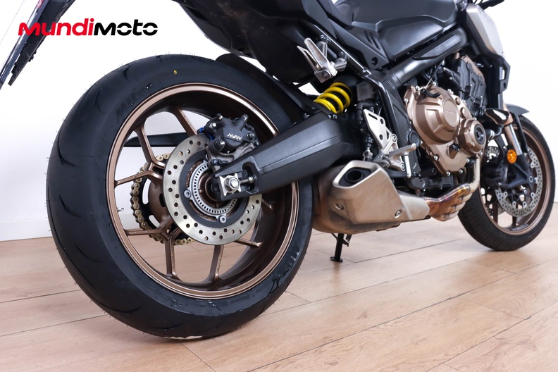 Motorbike image 3