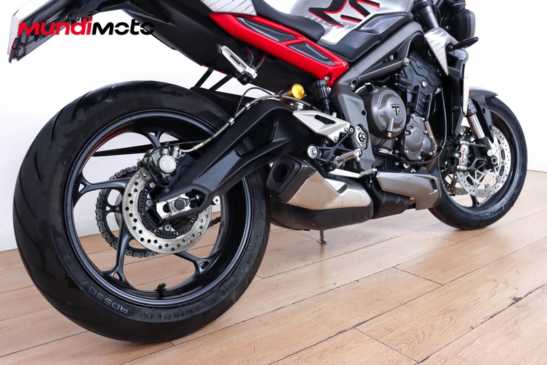 Motorbike image 3