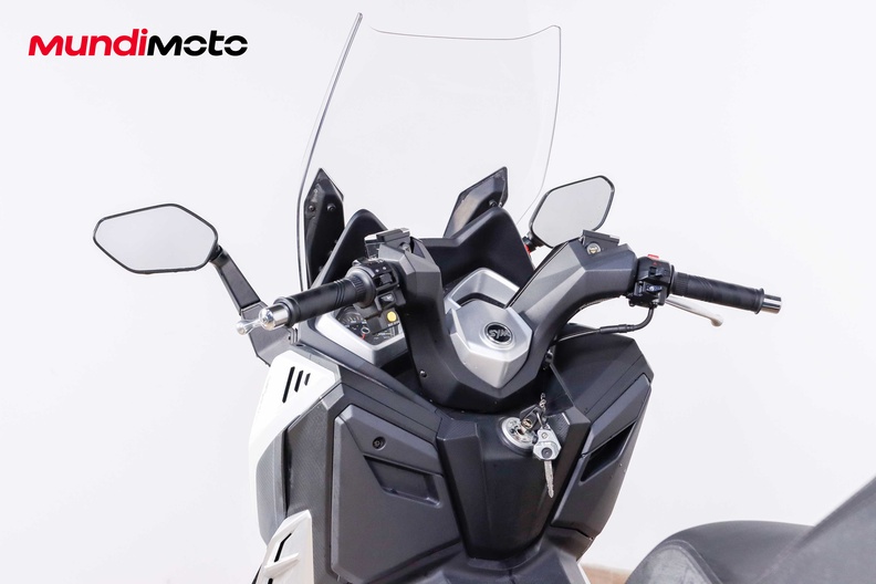 Motorbike image 10