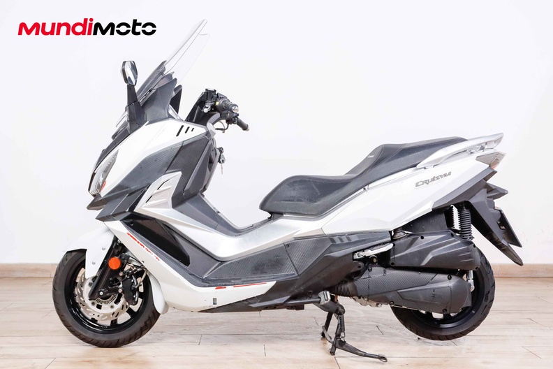 Motorbike image 5