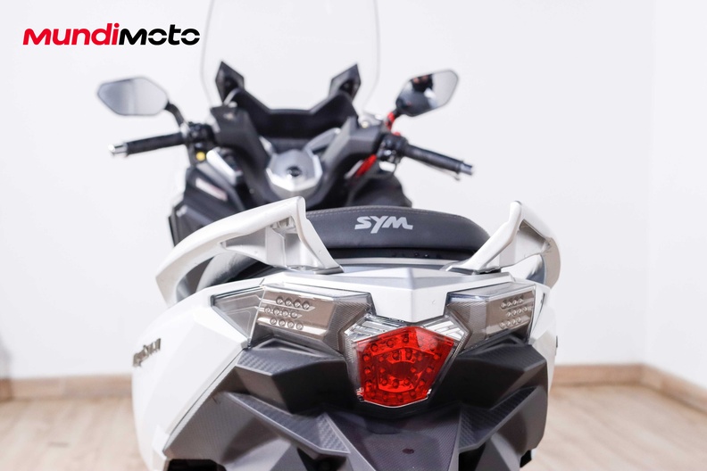 Motorbike image 9