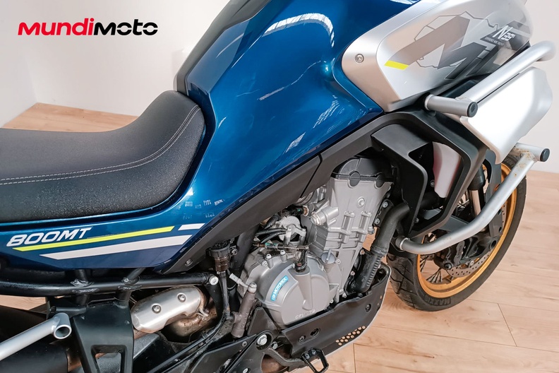 Motorbike image 3