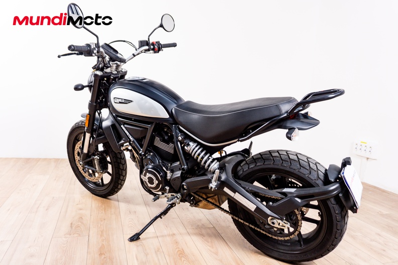 Motorbike image 7