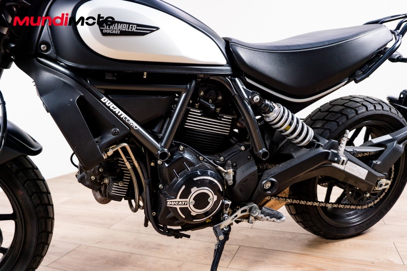 Motorbike image 9