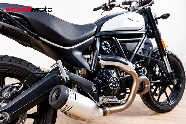 Motorbike image 3