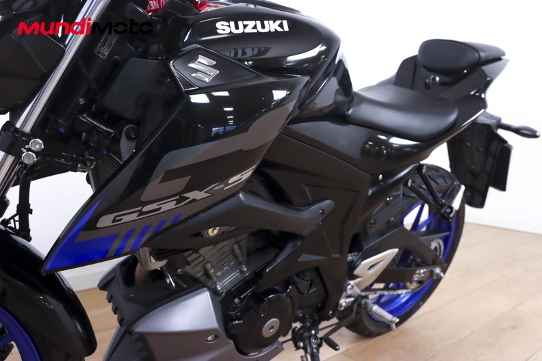 Motorbike image 8