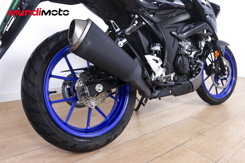 Motorbike image 3
