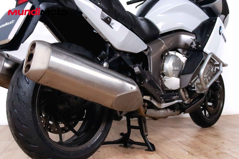 Motorbike image 3