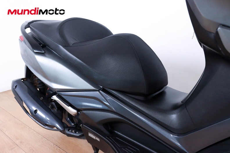 Motorbike image 13