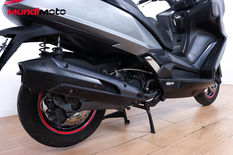 Motorbike image 3