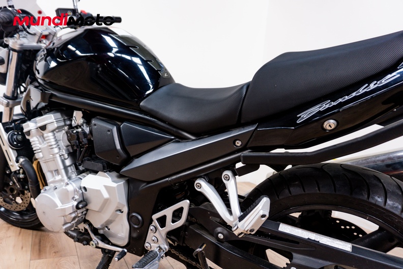 Motorbike image 8