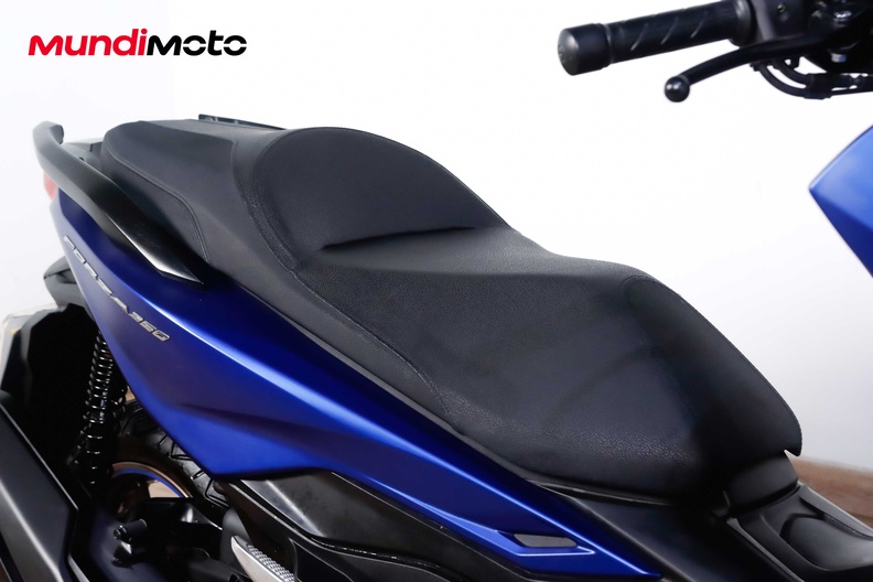 Motorbike image 13