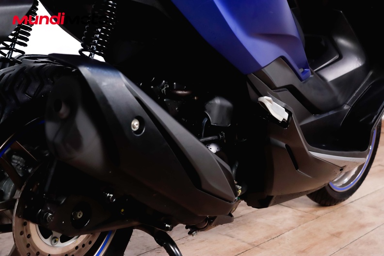 Motorbike image 3