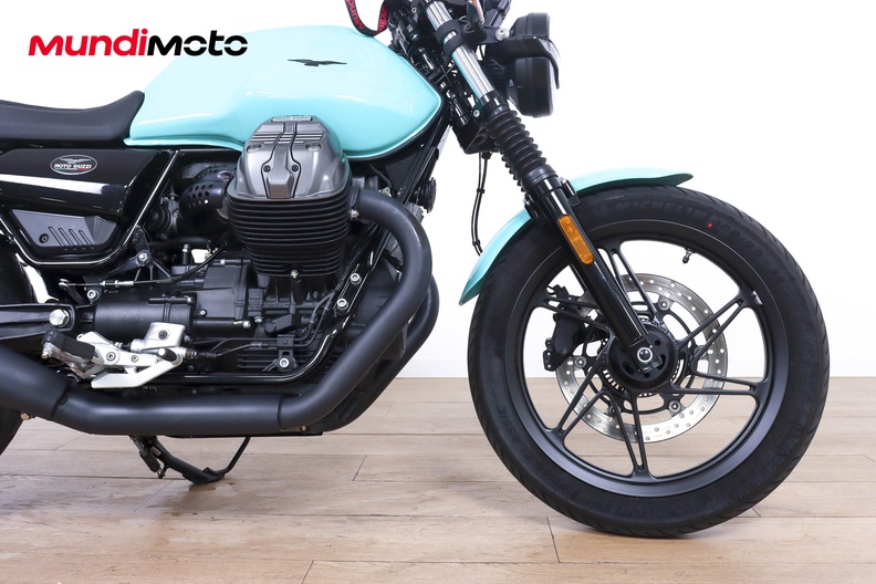Motorbike image 12