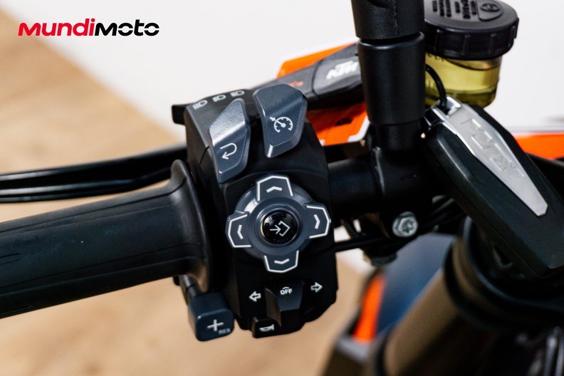 Motorbike image 17