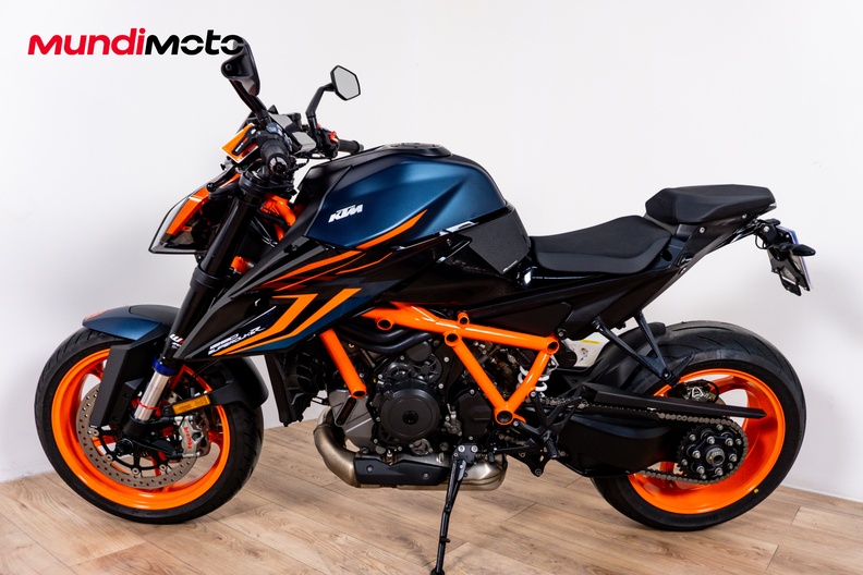 Motorbike image 5