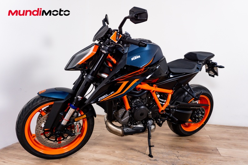 Motorbike image 6
