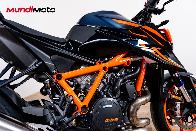 Motorbike image 3