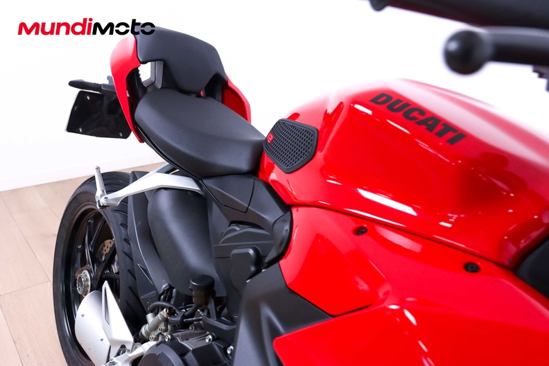 Motorbike image 13