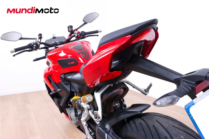 Motorbike image 8