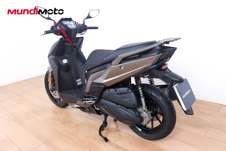 Motorbike image 6