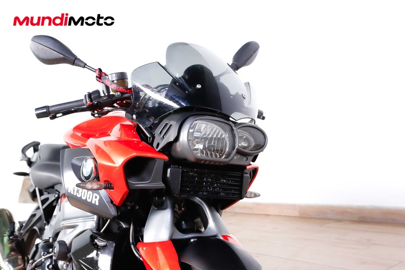 Motorbike image 4