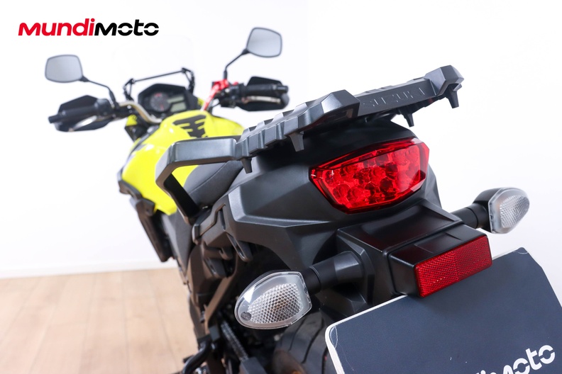 Motorbike image 9