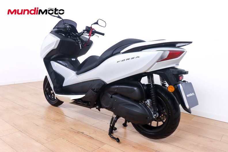 Motorbike image 6