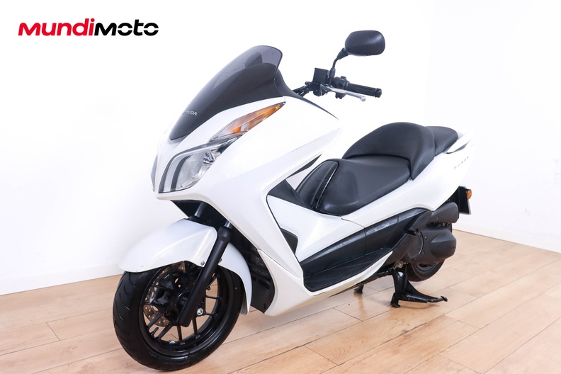 Motorbike image 7