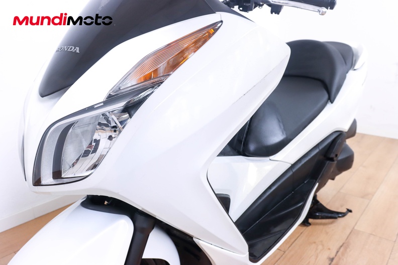 Motorbike image 8