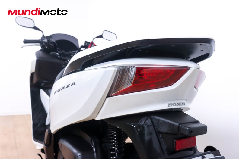 Motorbike image 9