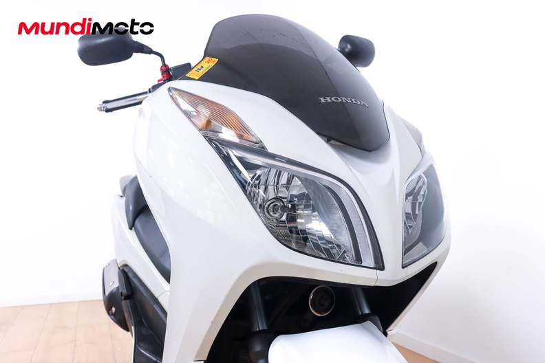 Motorbike image 4
