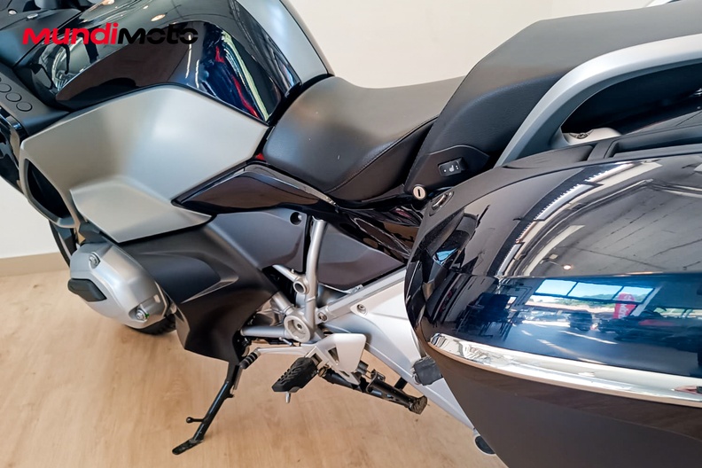 Motorbike image 8