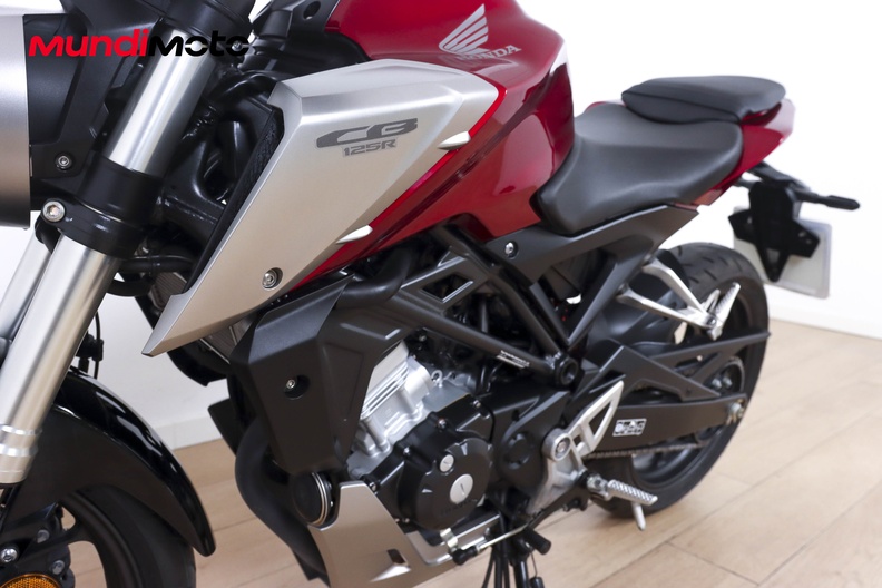 Motorbike image 8