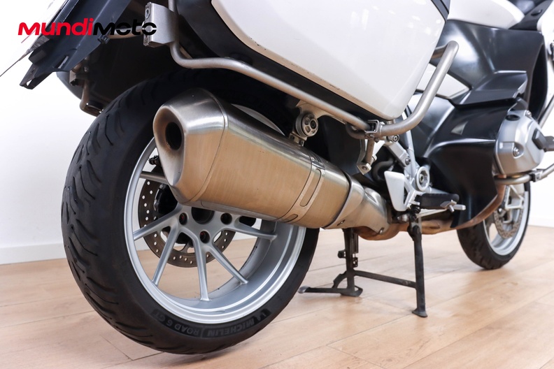 Motorbike image 3