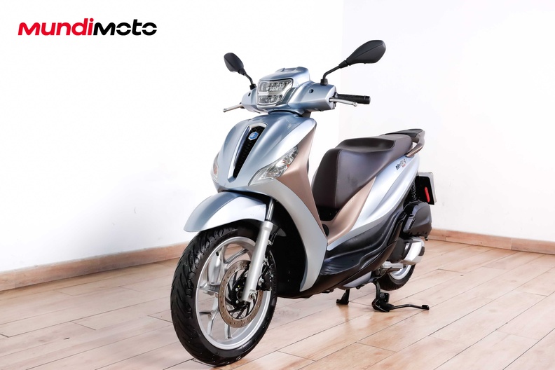 Motorbike image 7