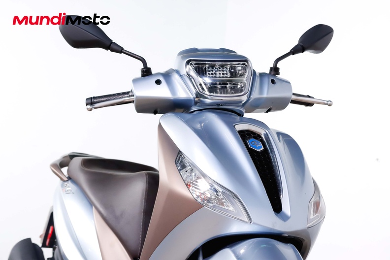 Motorbike image 4