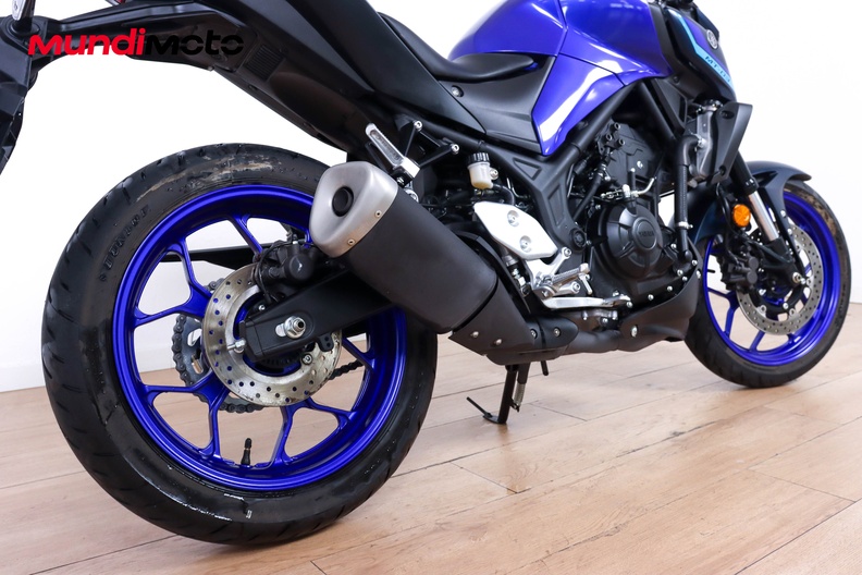 Motorbike image 3