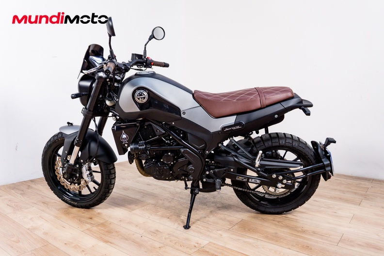 Motorbike image 5